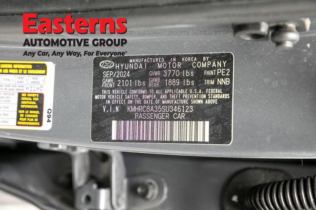 Used 2025 Hyundai Venue SEL FWD image 34