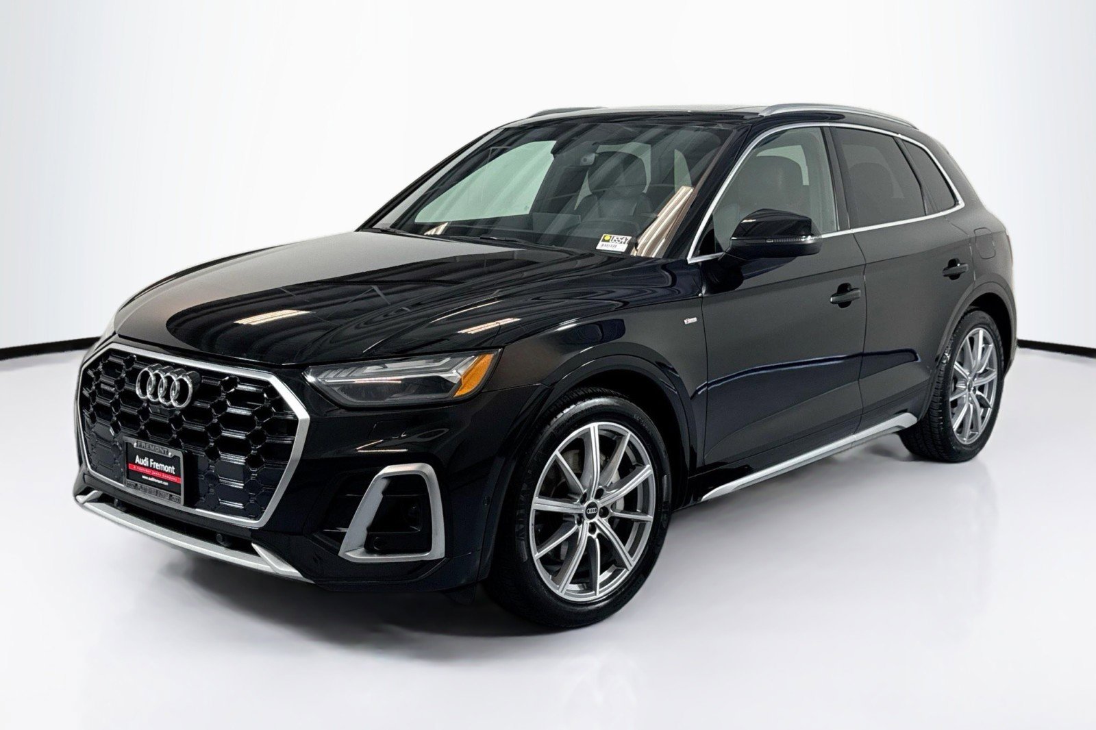 Used 2022 Audi Q5 e Prestige w/ Prestige Package image 1