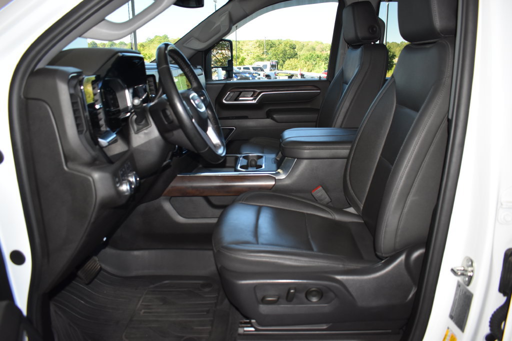 Used 2024 GMC Sierra 2500 SLT w/ SLT Premium Package AWD/4WD image 4