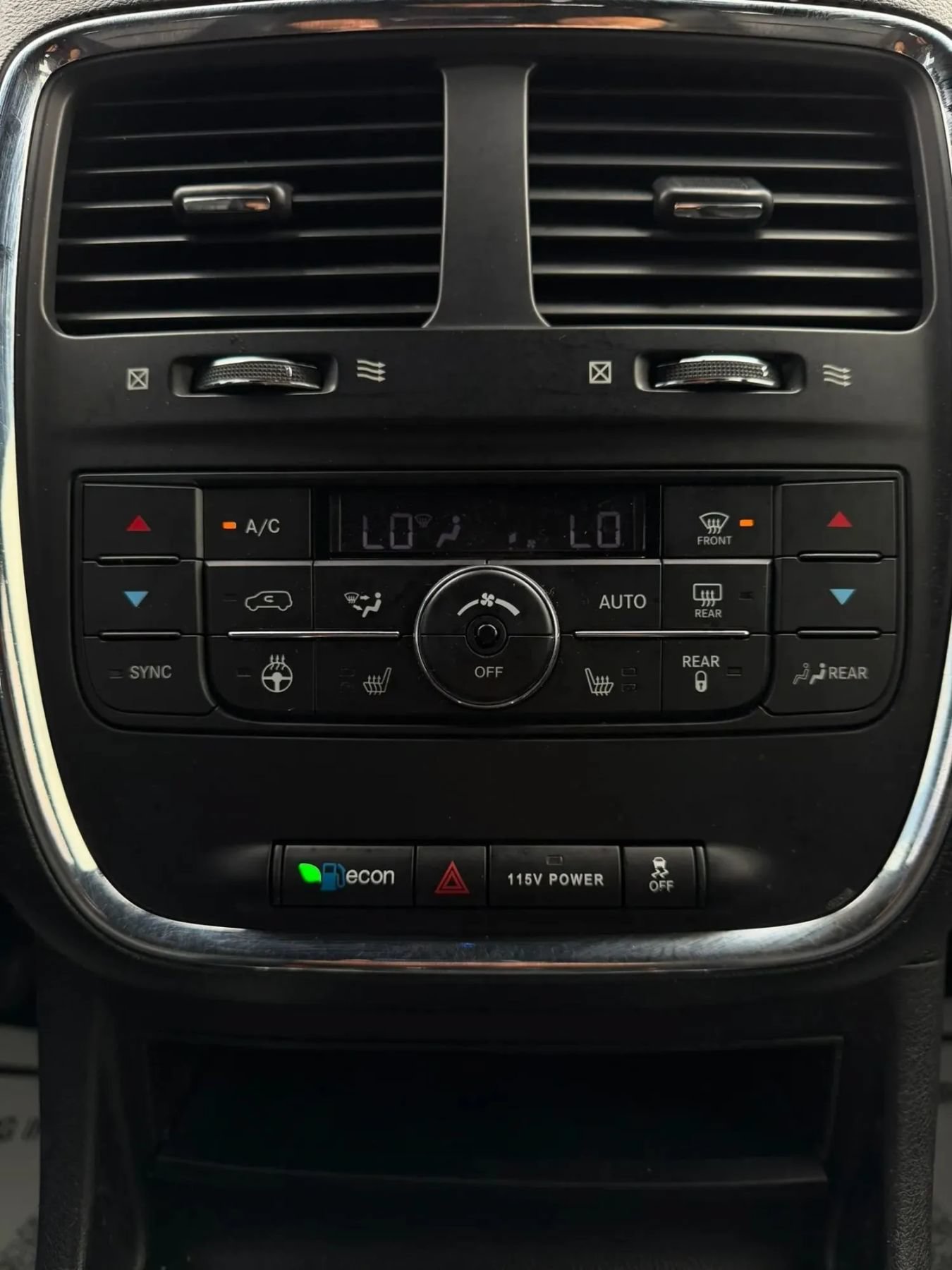 Used 2017 Dodge Grand Caravan GT FWD image 21
