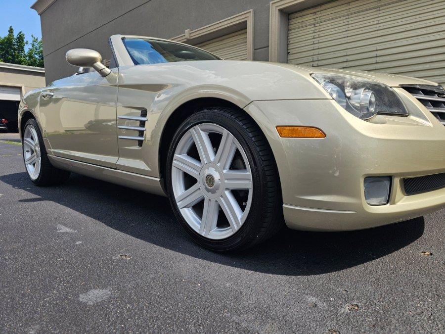 Used 2008 Chrysler Crossfire Limited RWD image 27