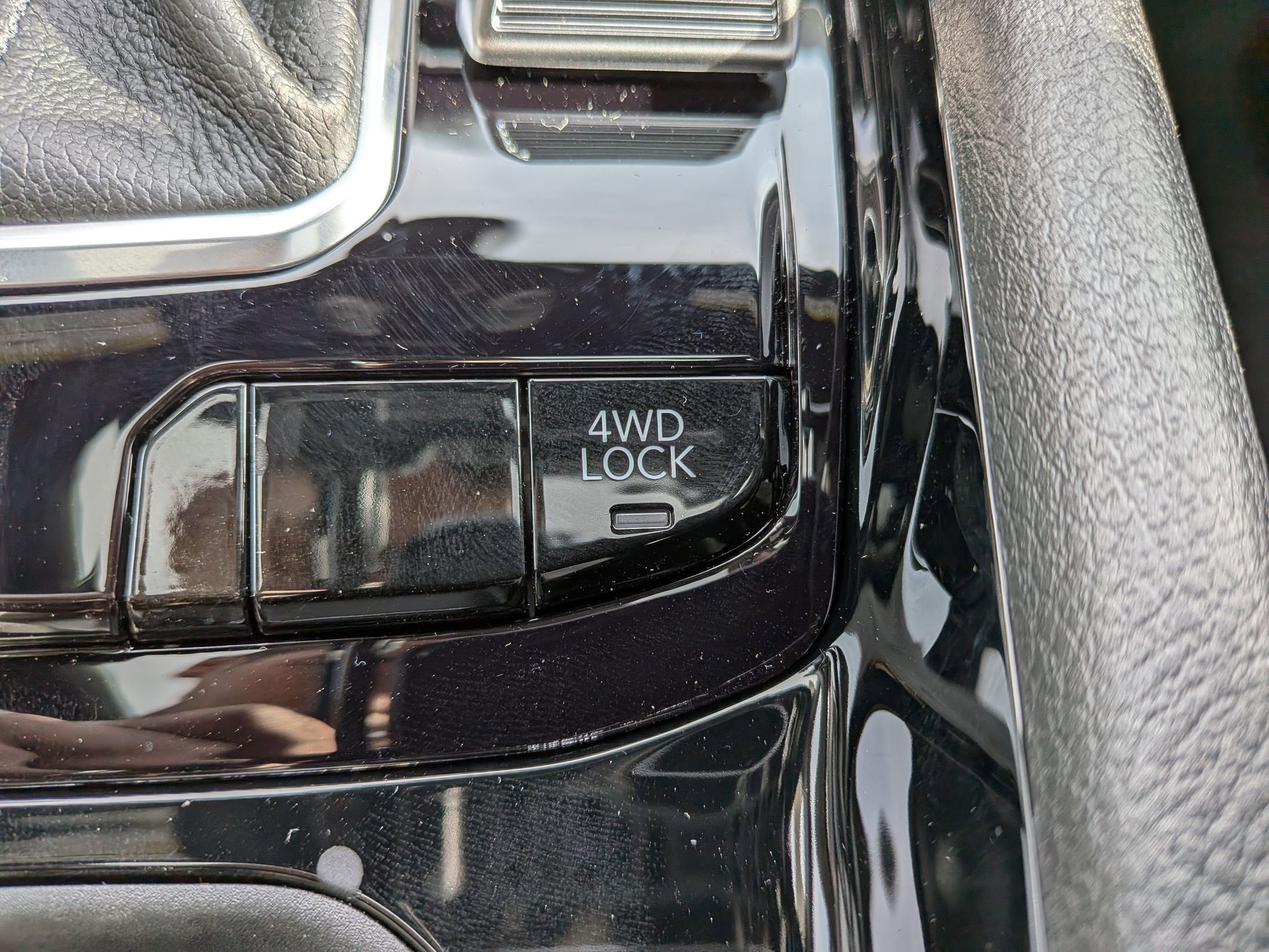 New 2026 Jeep Compass Limited w/ Sun, Sound & Navigation Group image 17