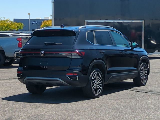 Used 2025 Volkswagen Taos SE FWD image 8