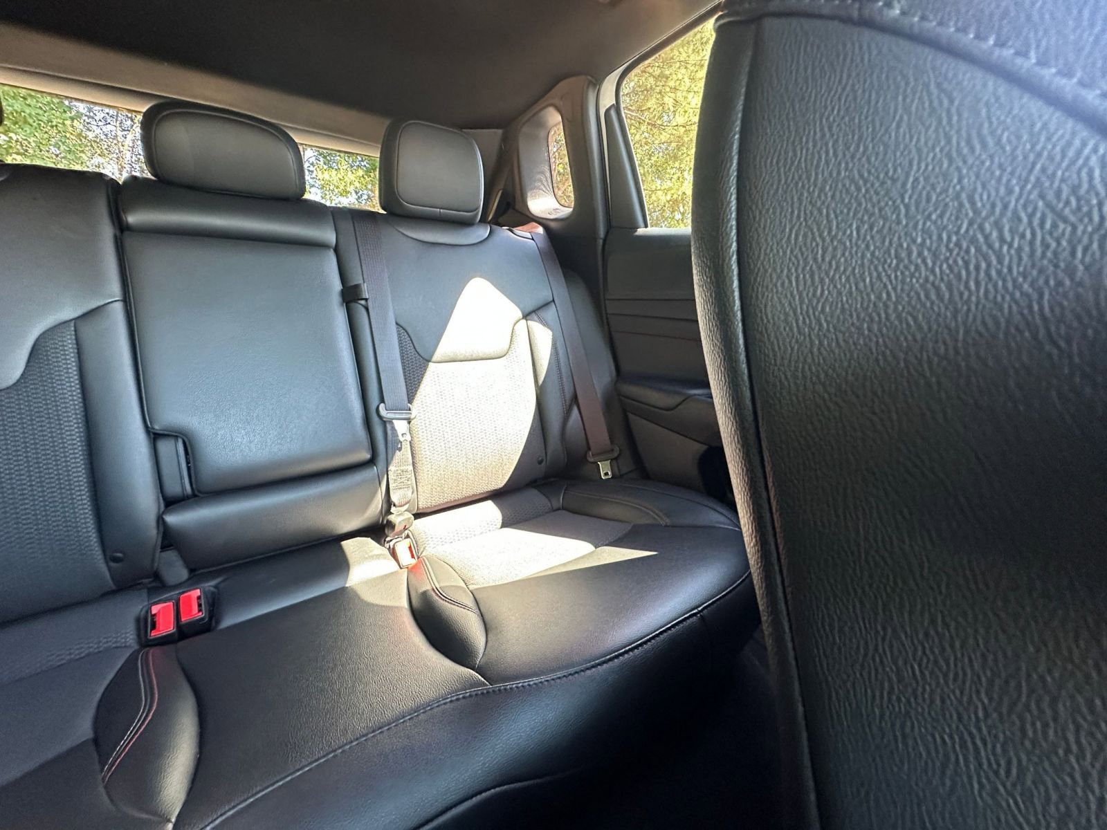 Used 2025 Jeep Compass Trailhawk w/ Trailer Tow Group image 37