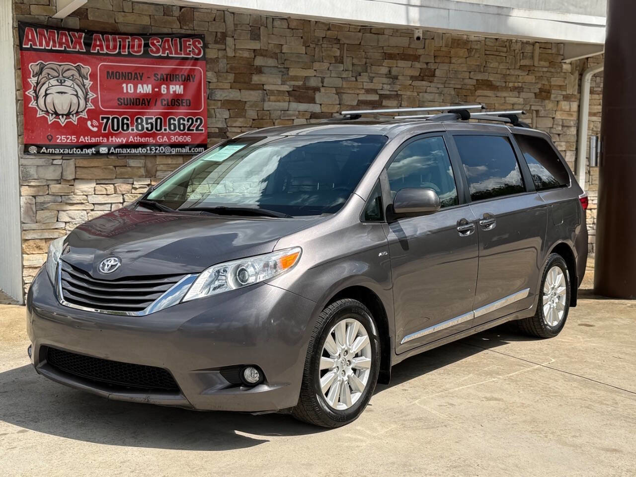 Used 2017 Toyota Sienna XLE Premium w/ Protection Package AWD/4WD image 2