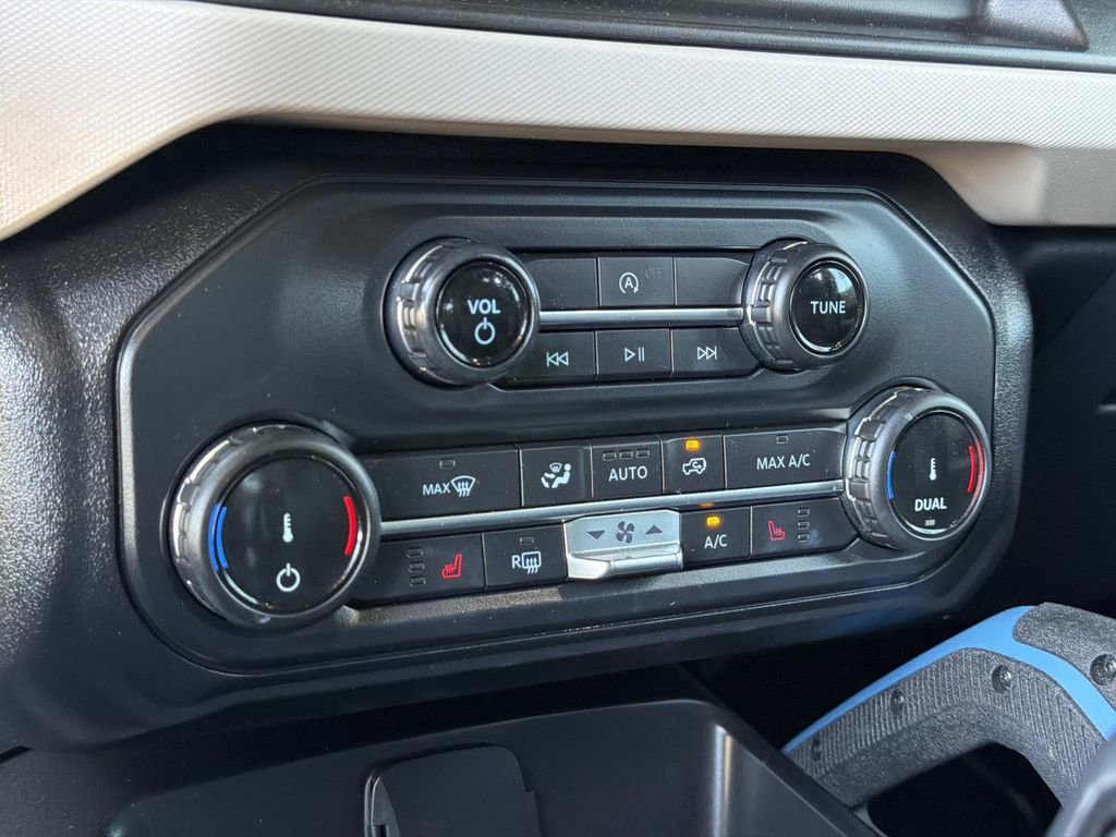 Used 2022 Ford Bronco Wildtrak image 27