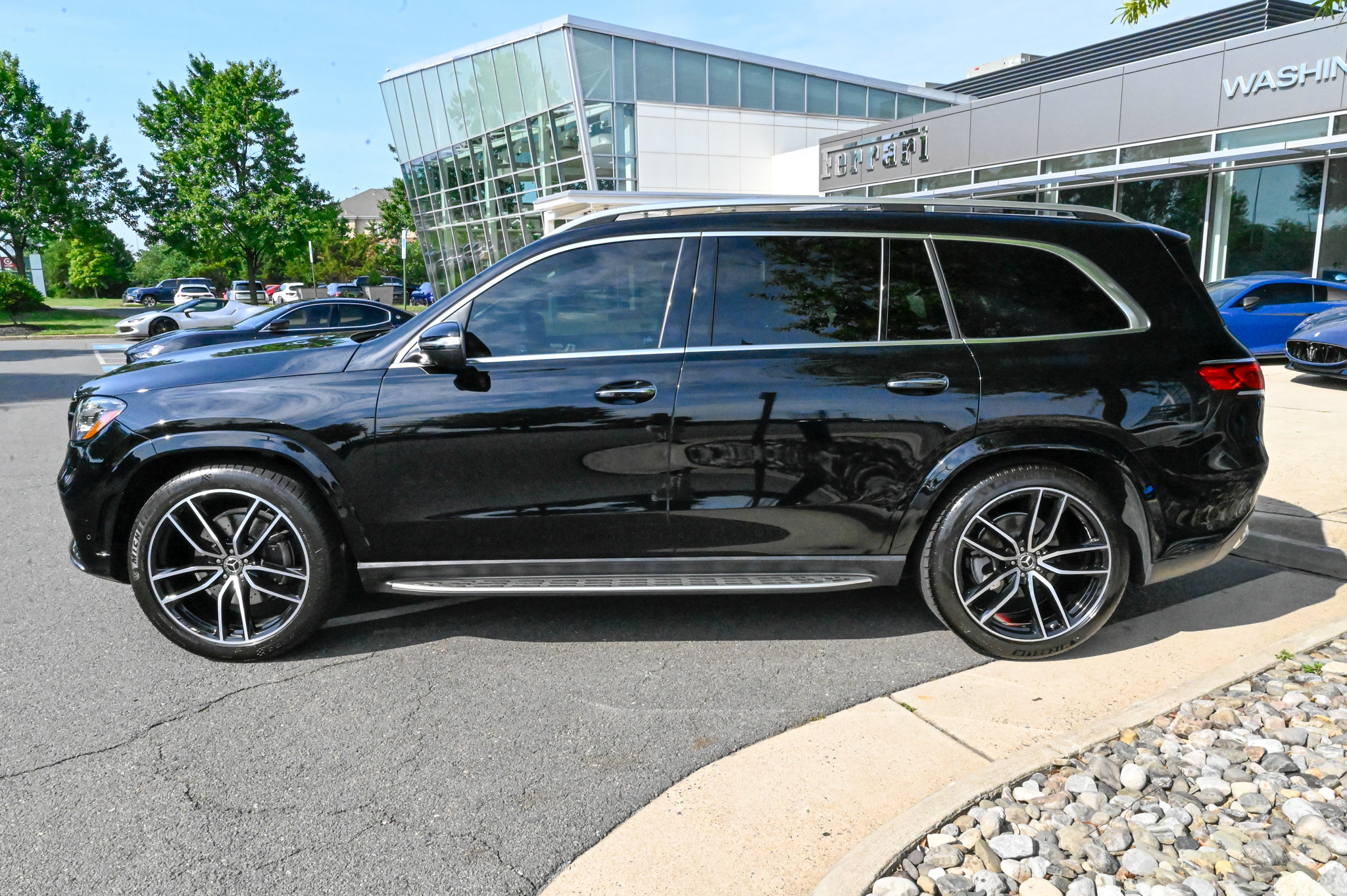Used 2021 Mercedes-Benz GLS 580 4MATIC image 8