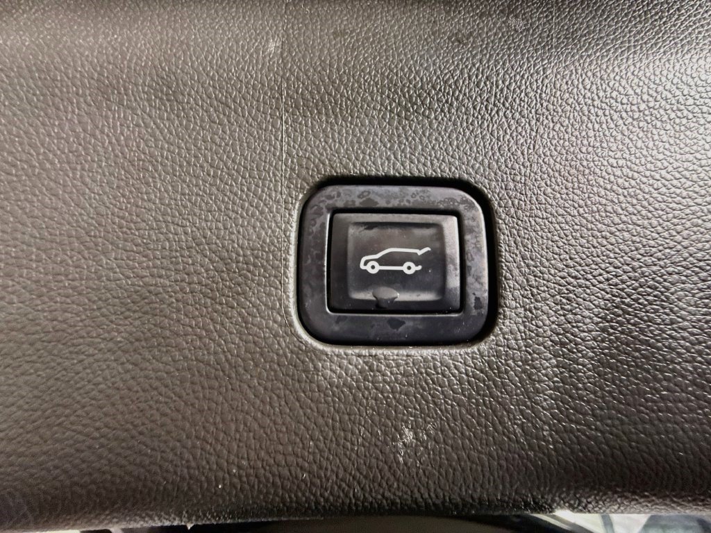 Used 2022 Buick Enclave Premium FWD image 45
