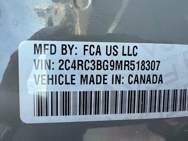 Certified 2021 Chrysler Pacifica Touring-L w/ Uconnect Theater Family Group image 31