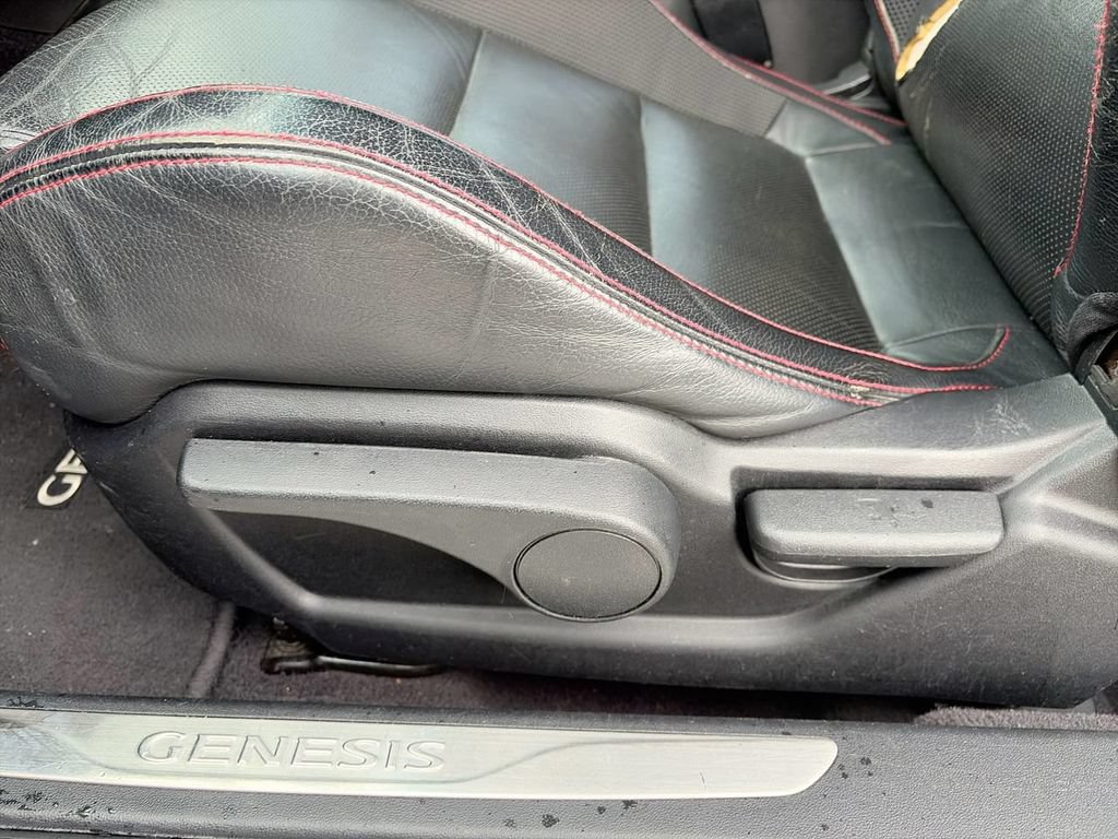 Used 2014 Hyundai Genesis 2.0T RWD image 15