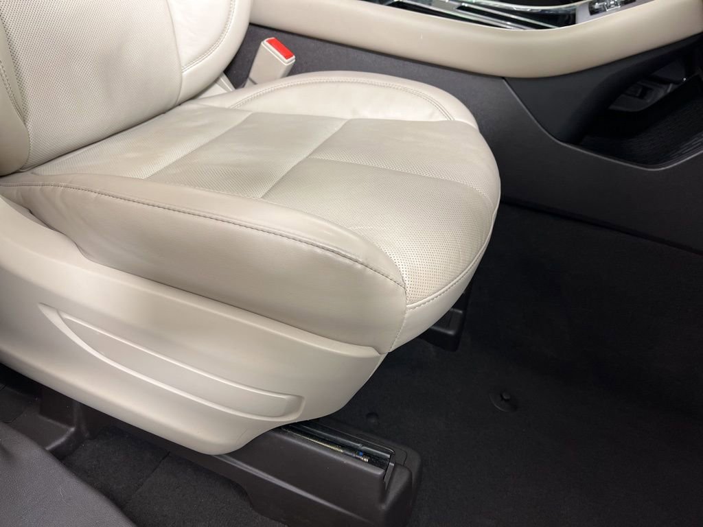 Used 2021 Lincoln Aviator Grand Touring w/ Elements Package Plus image 7