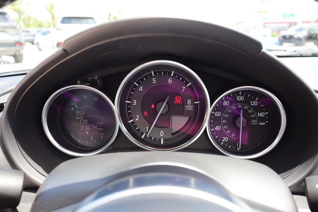 Used 2019 MAZDA MX-5 Miata Sport RWD image 40