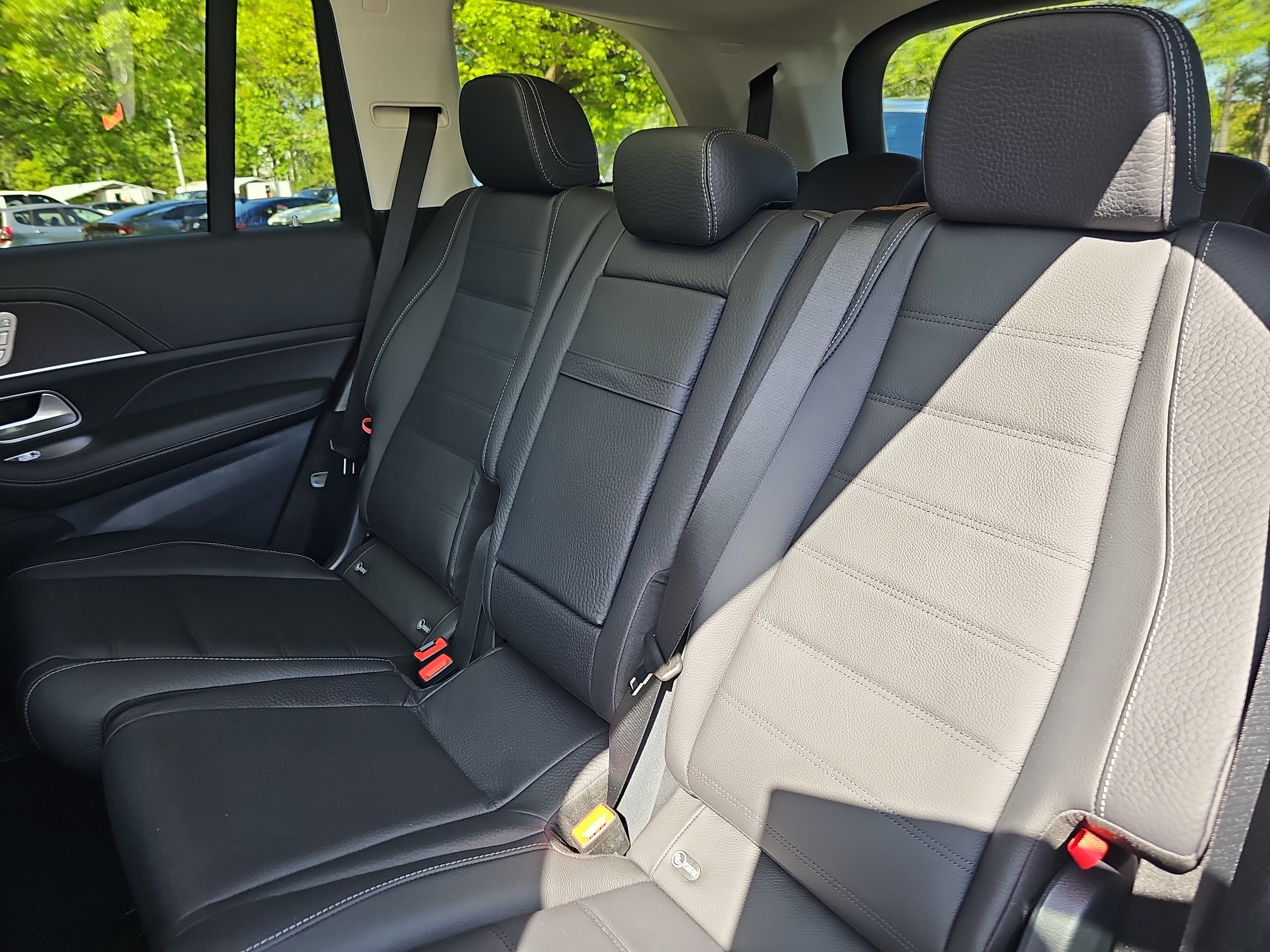 New 2026 Mercedes-Benz GLS 450 4MATIC image 15
