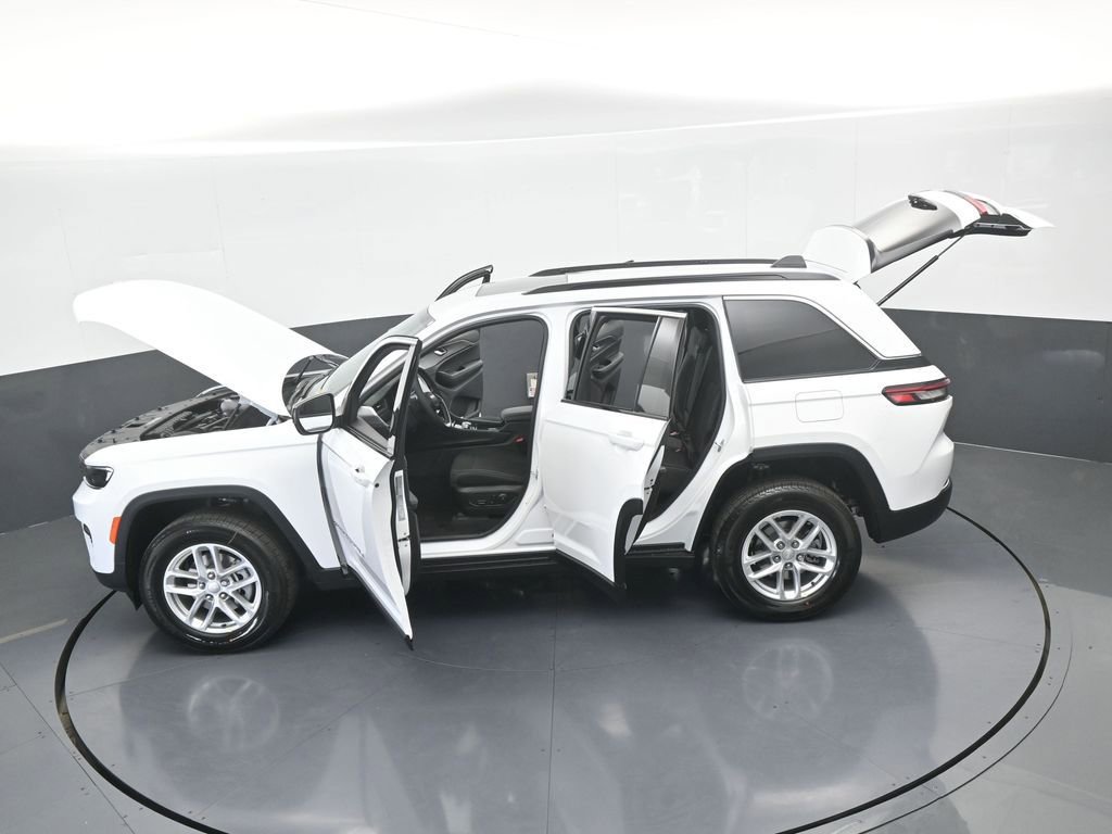 New 2025 Jeep Grand Cherokee Laredo RWD image 64