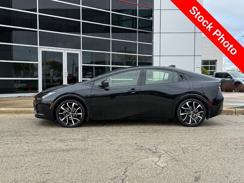 Used 2024 Toyota Prius Prime FWD image 6