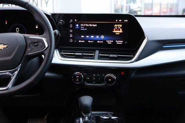 Used 2025 Chevrolet Trax LT w/ LT Convenience Package FWD image 24