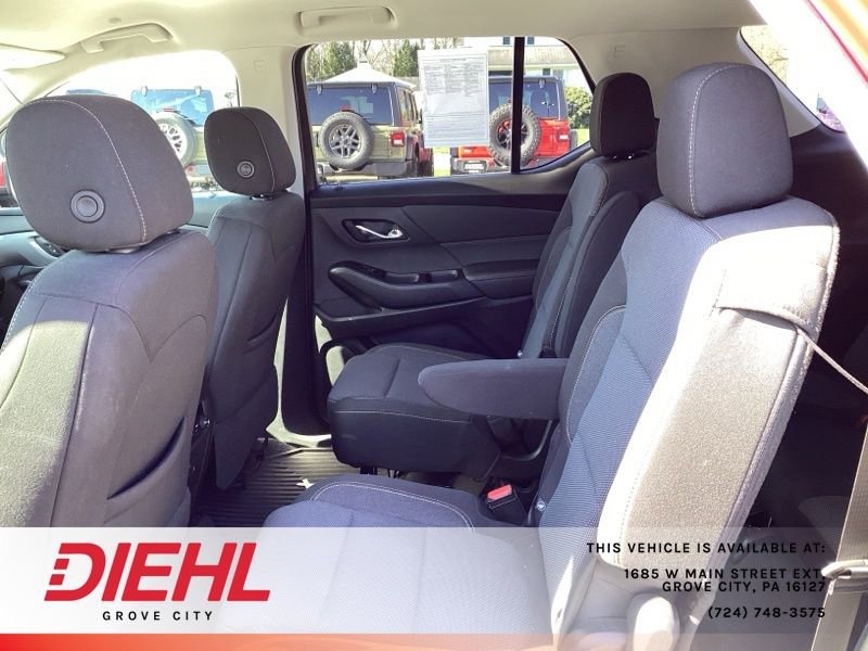 Used 2020 Chevrolet Traverse LT w/ Driver Confidence II Package image 16