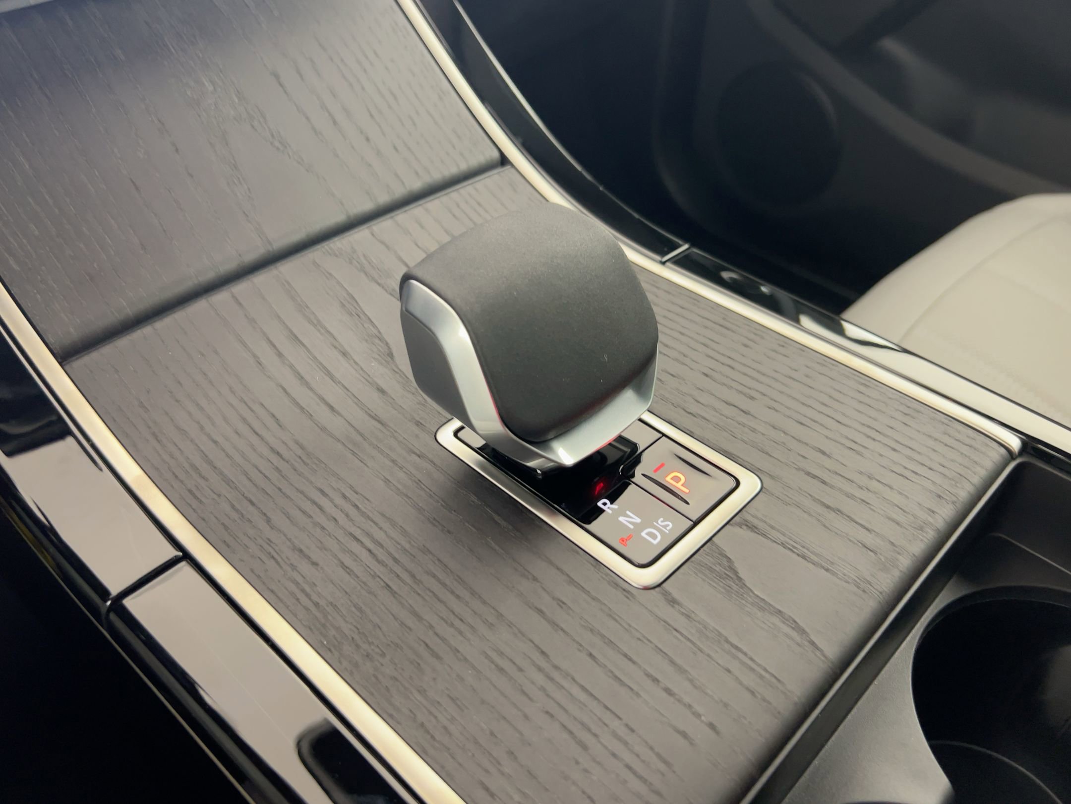 New 2026 Land Rover Range Rover Evoque S image 16