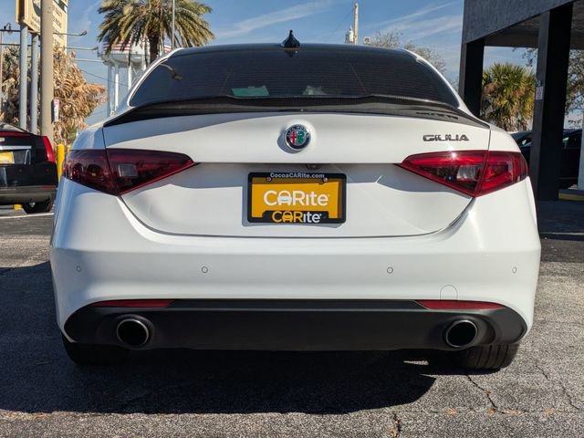 Used 2021 Alfa Romeo Giulia Ti w/ Nero Edizione image 6