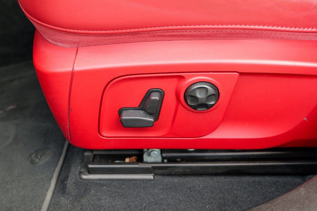 Used 2019 Maserati Levante Base image 23