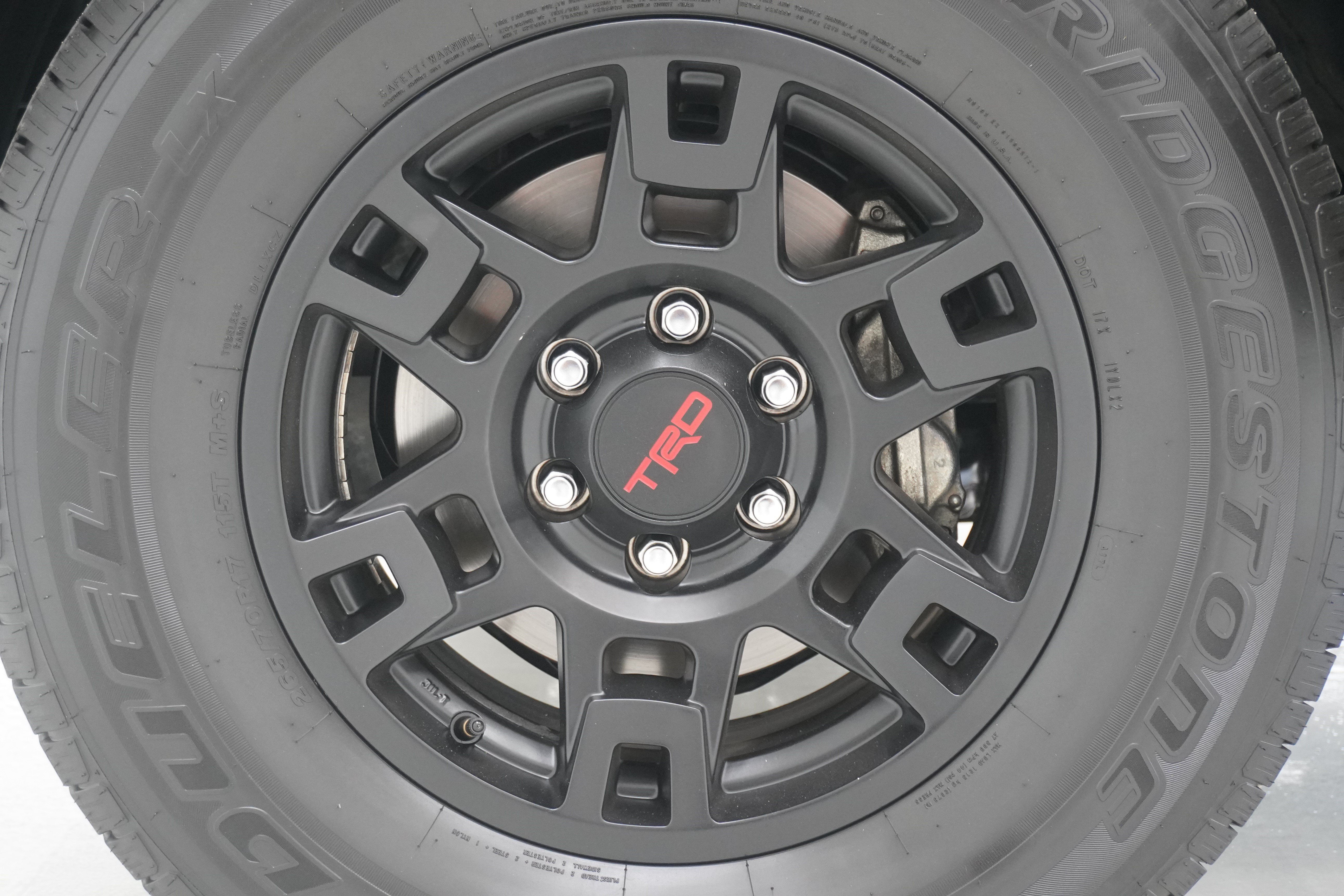 Used 2022 Toyota 4Runner SR5 Premium w/ Moonroof Package RWD image 28