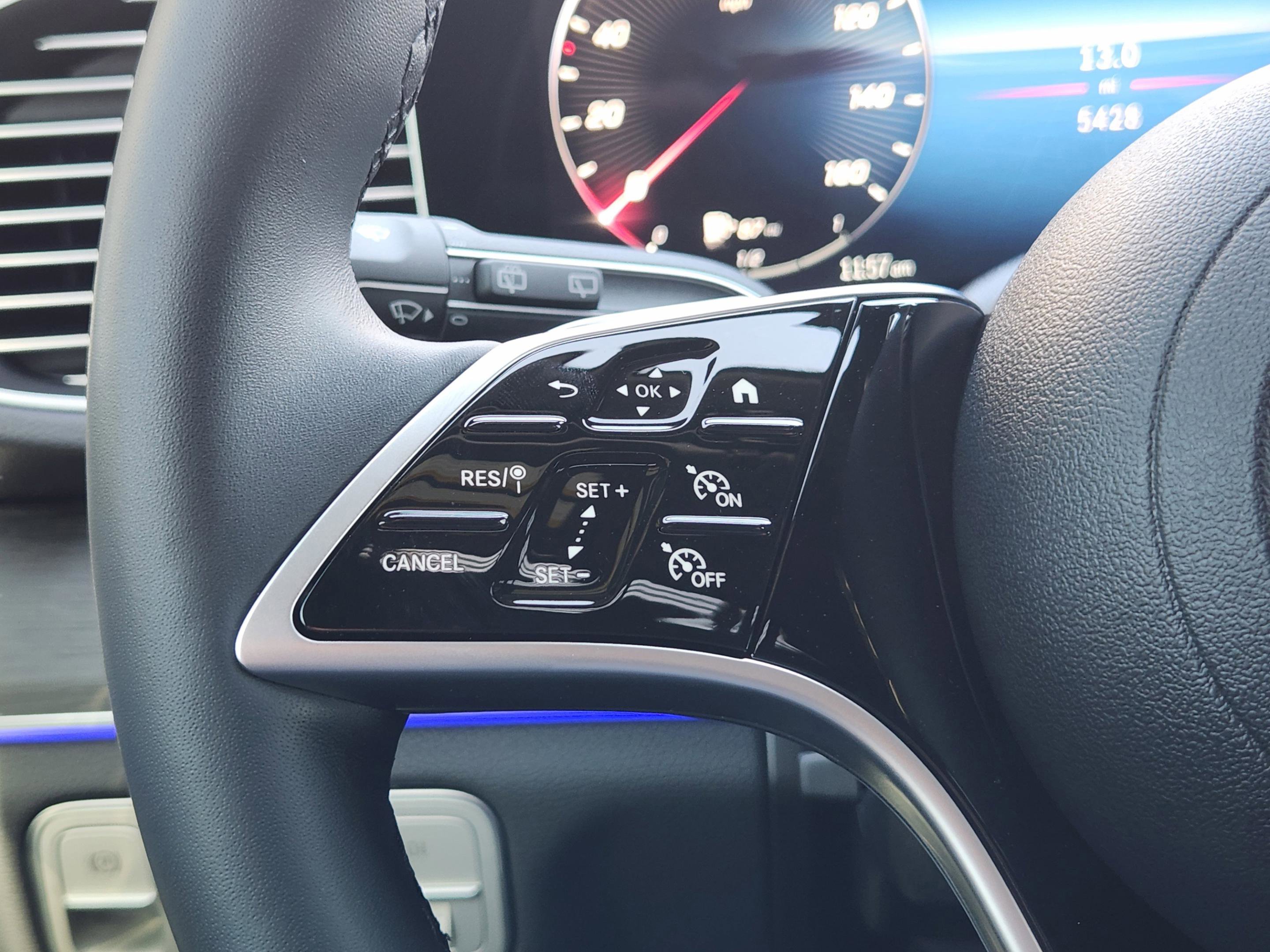 Certified 2025 Mercedes-Benz GLE 350 4MATIC image 21