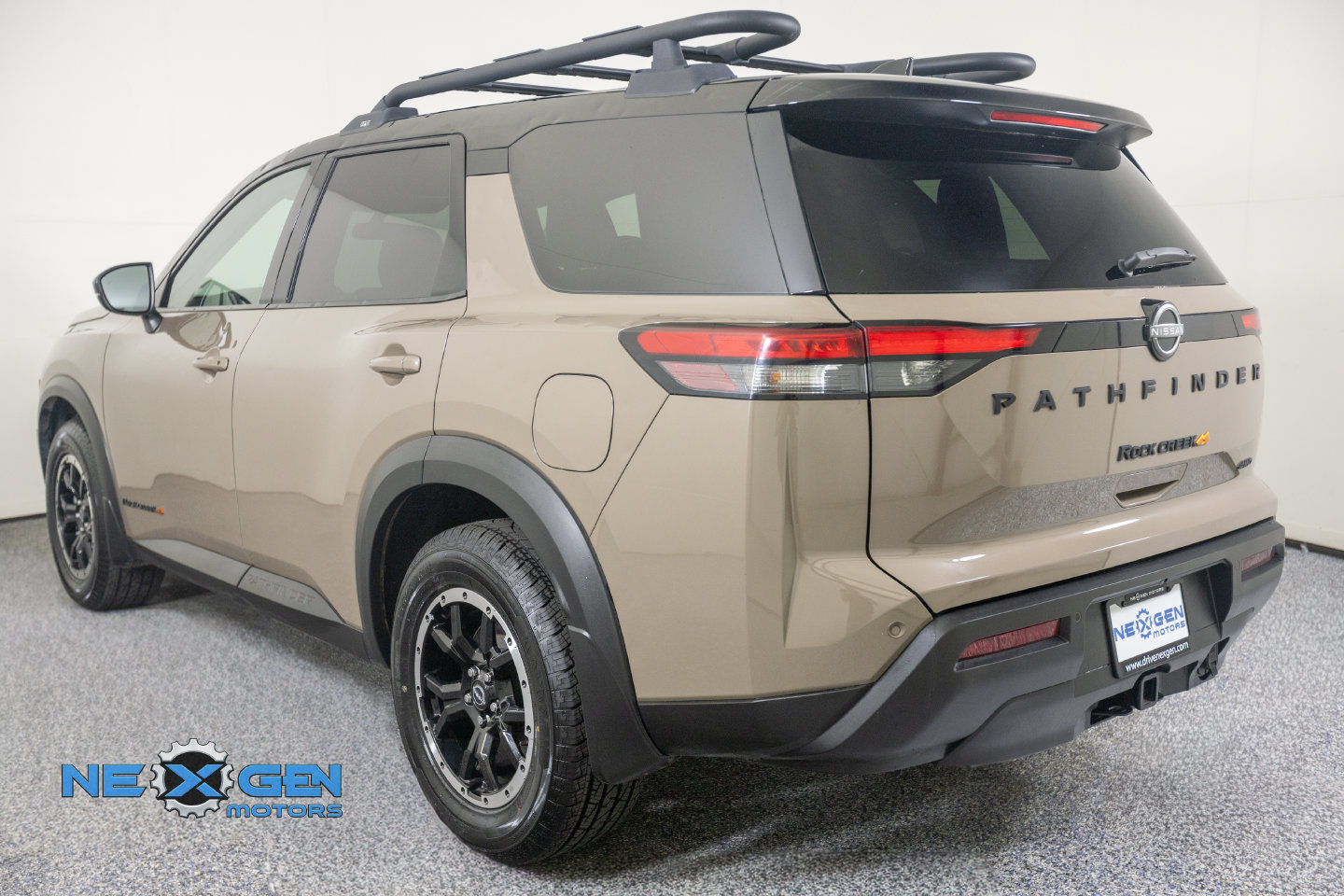 Used 2023 Nissan Pathfinder Rock Creek AWD/4WD image 27
