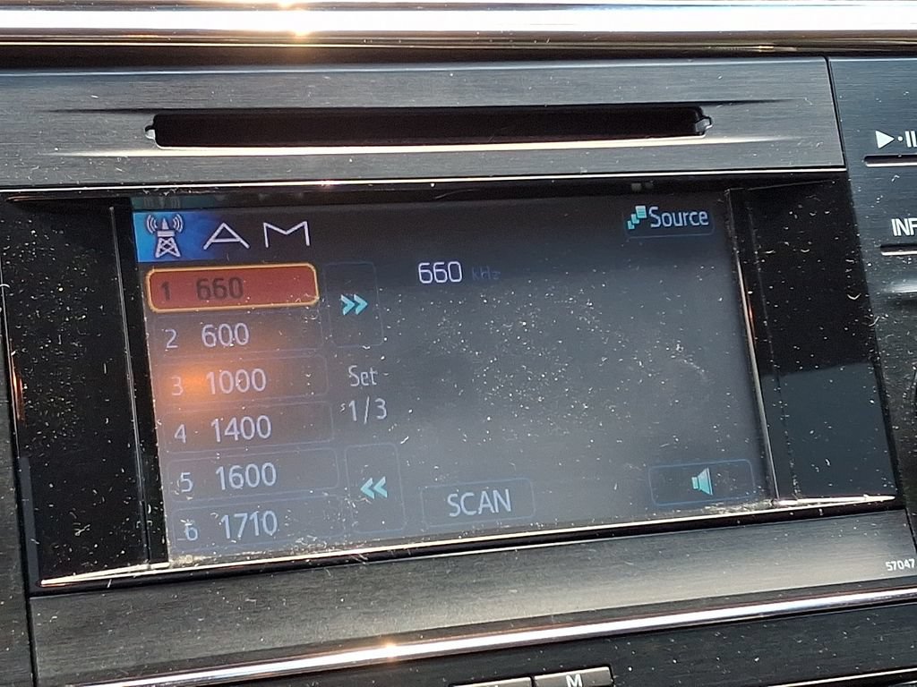 Used 2014 Toyota Avalon XLE Premium FWD image 18