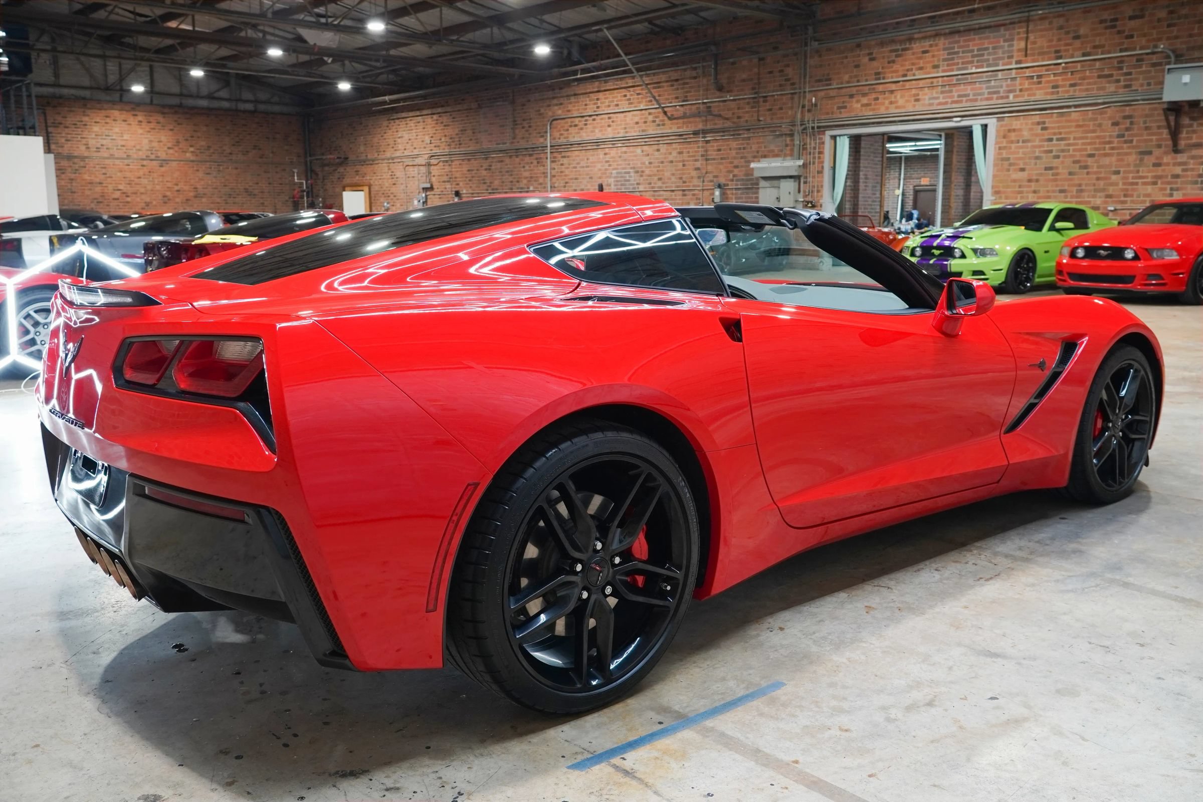 Used 2019 Chevrolet Corvette Stingray Coupe w/ Carbon Flash Badge Package RWD image 37