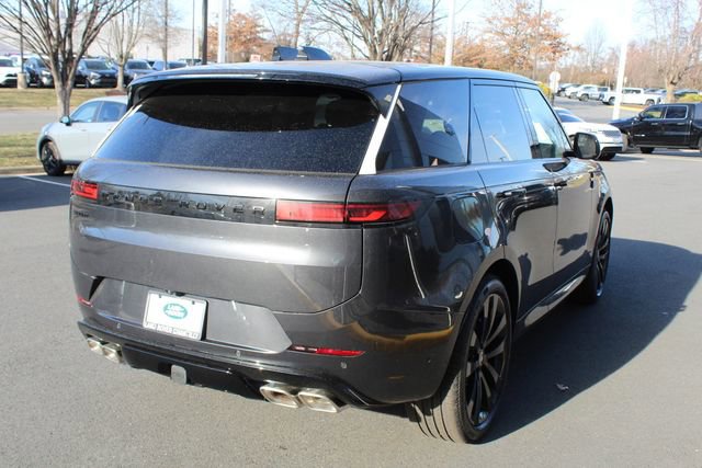 New 2025 Land Rover Range Rover Sport Dynamic SE image 2