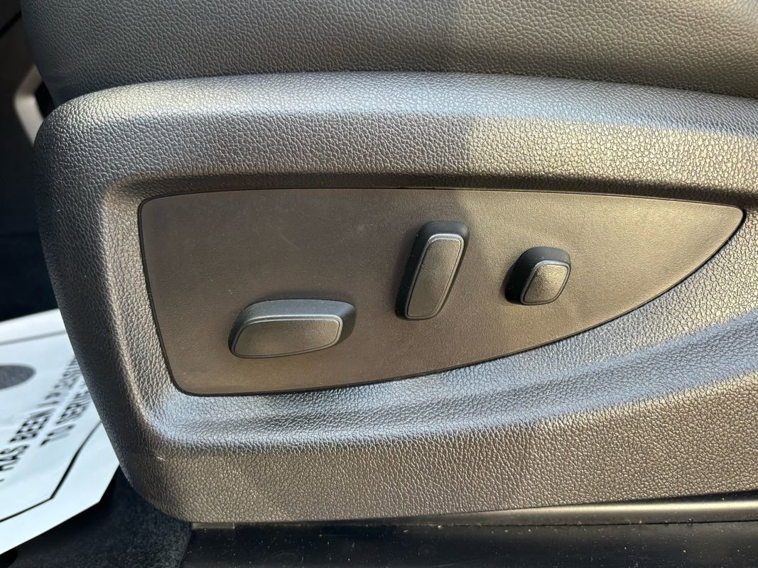 Used 2016 Chevrolet Silverado 2500 LTZ image 17