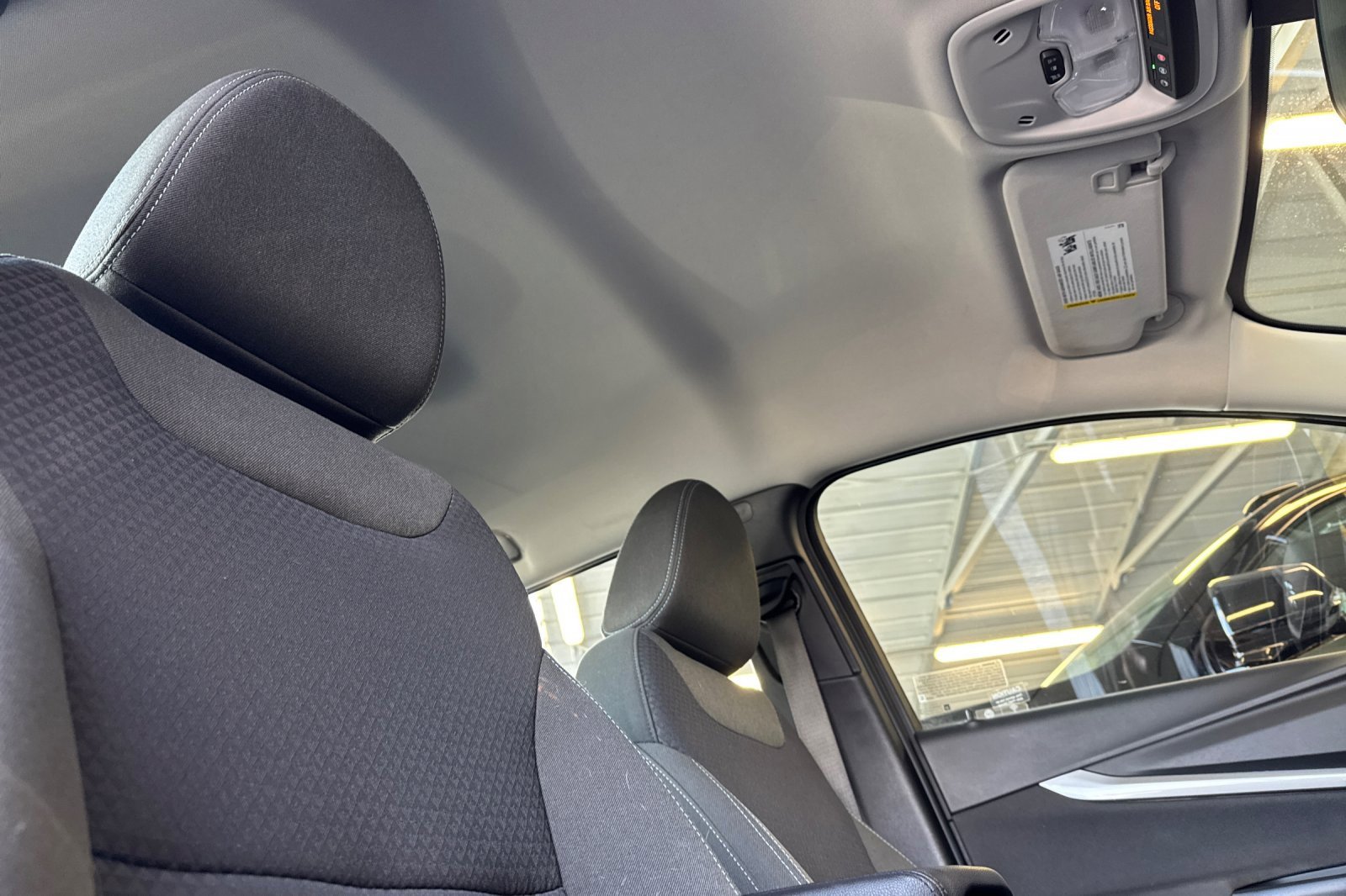 Used 2023 Chevrolet Bolt EUV LT w/ Comfort Package image 18