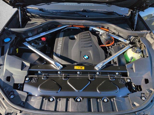 New 2026 BMW X5 xDrive50e image 17