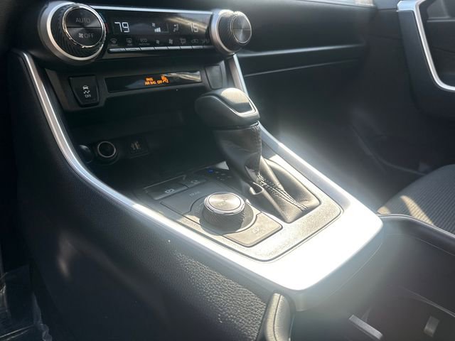 Used 2025 Toyota RAV4 LE image 32