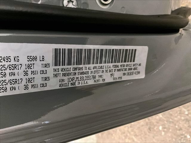 Used 2020 Jeep Cherokee Latitude Plus w/ Cold Weather Group AWD/4WD image 32