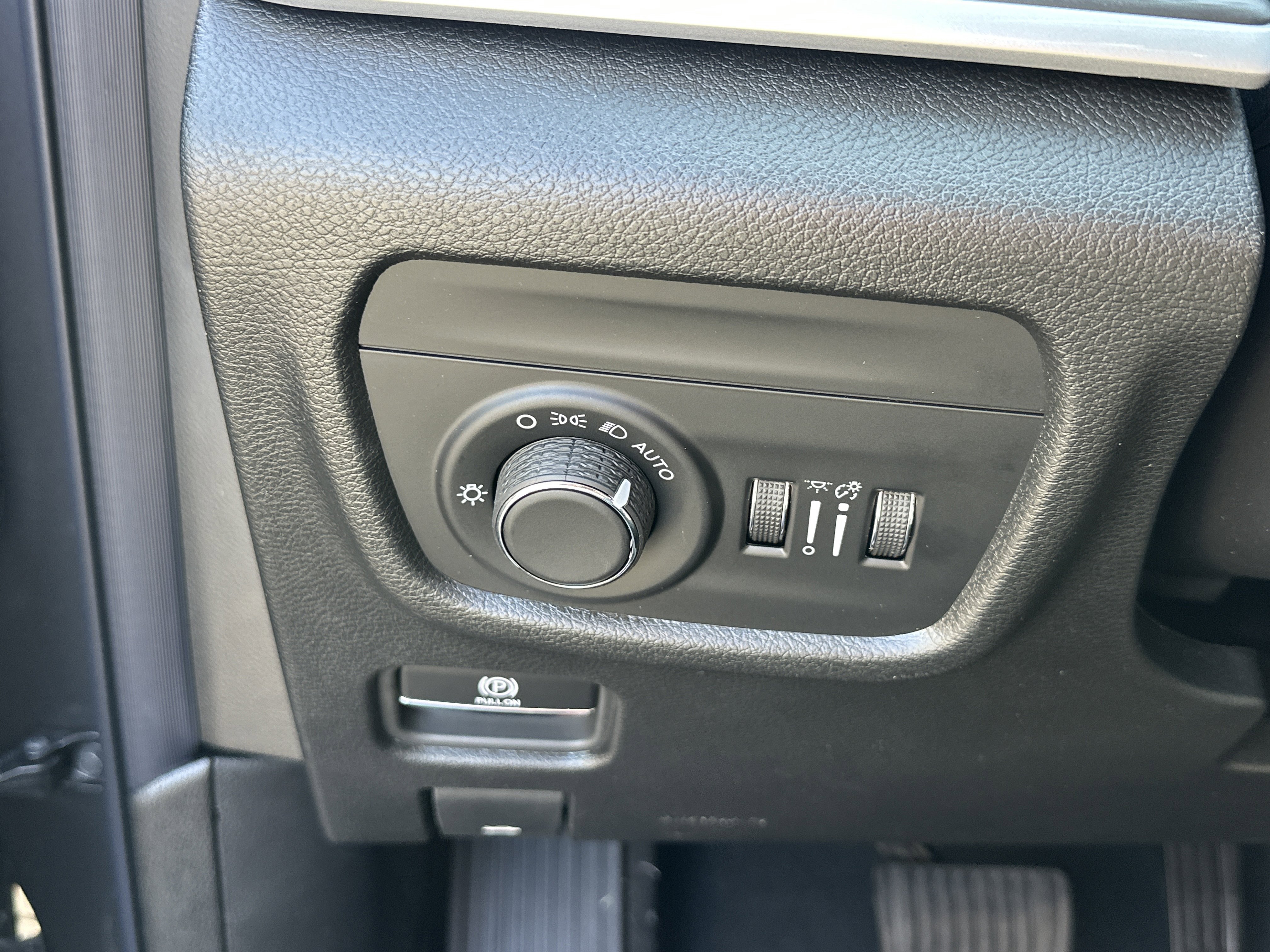 New 2026 Jeep Grand Cherokee Laredo AWD/4WD image 11