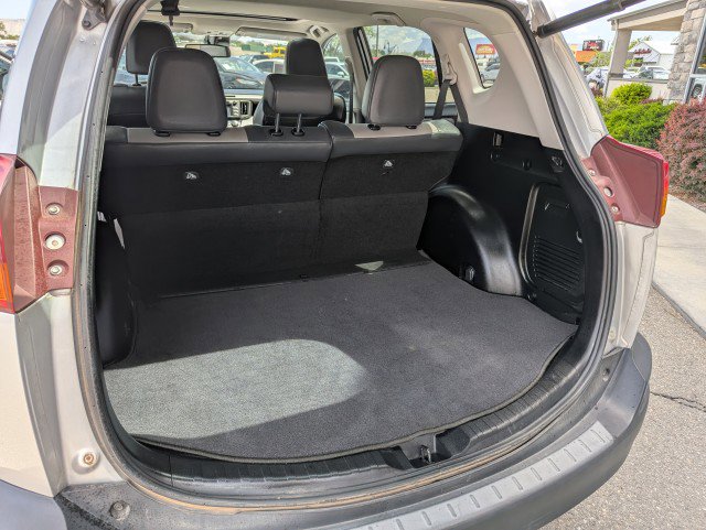 Used 2015 Toyota RAV4 Limited w/ Technology Package image 25