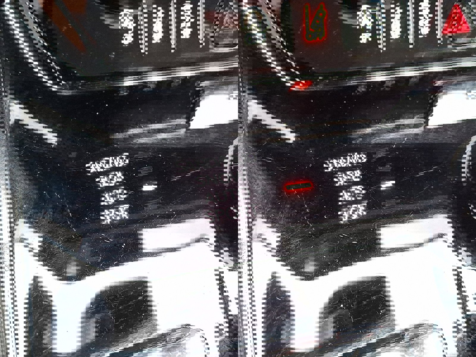 Used 2023 Jeep Wagoneer L Series II image 25