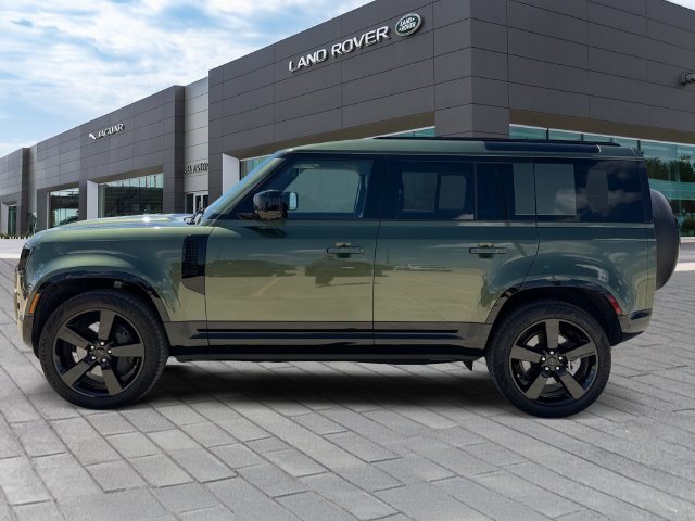 Certified 2026 Land Rover Defender 110 X-Dynamic SE AWD/4WD image 2