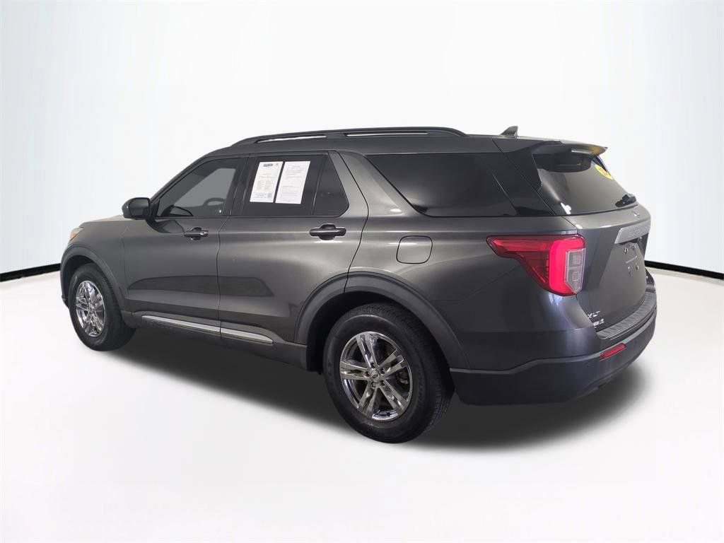 Used 2020 Ford Explorer XLT image 7