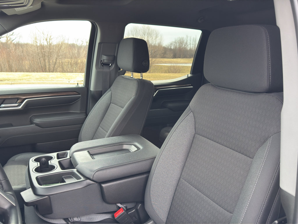 Used 2024 Chevrolet Silverado 1500 LT image 16