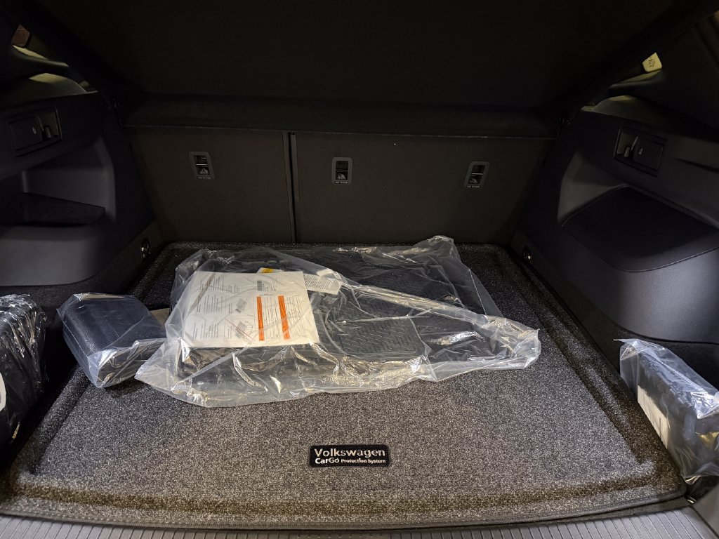 New 2026 Volkswagen Tiguan SE R-Line AWD/4WD image 26