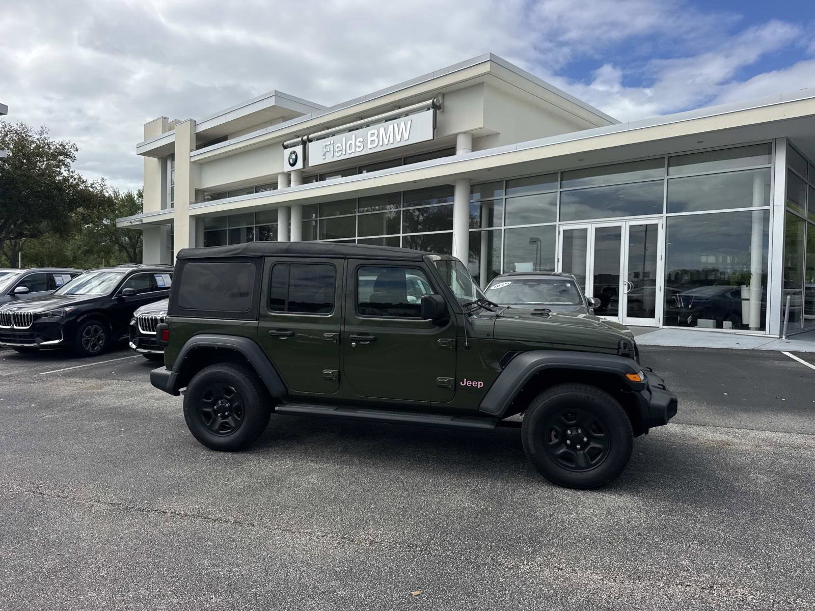Used 2021 Jeep Wrangler Unlimited Sport image 1