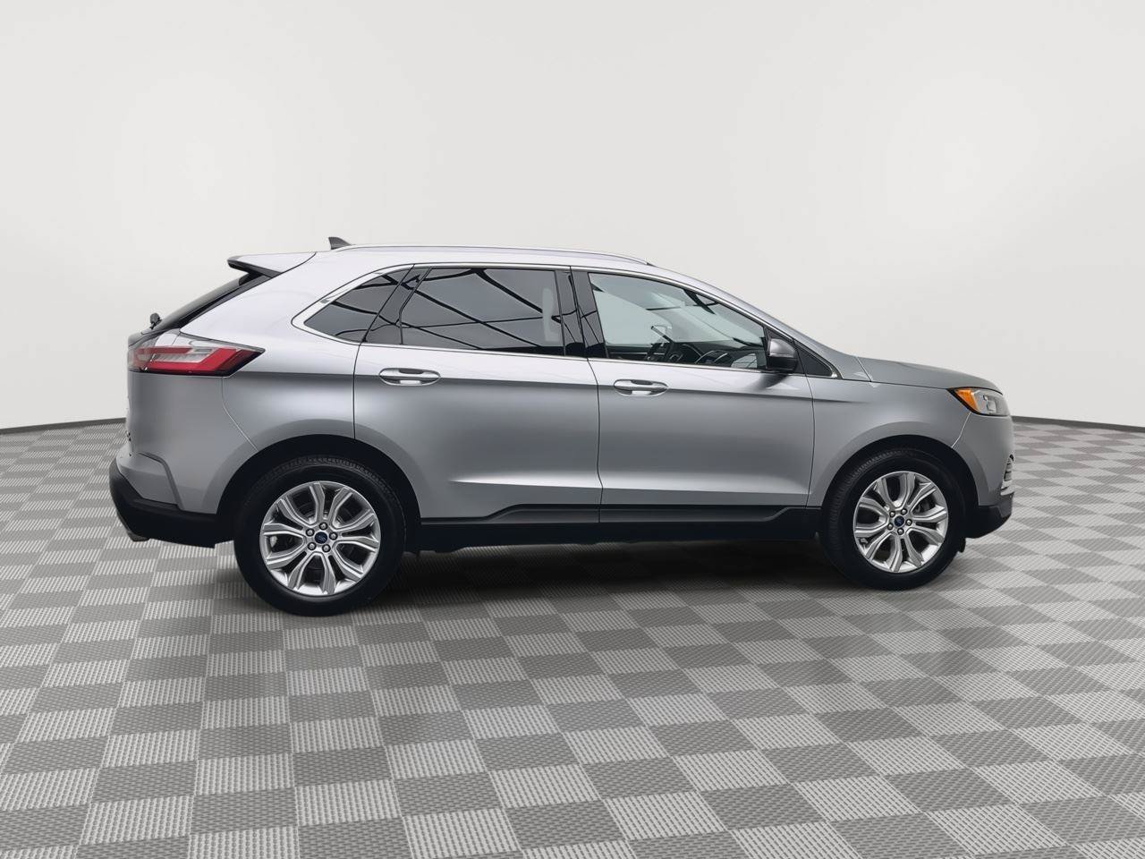 Used 2020 Ford Edge Titanium w/ Cargo Accessory Package AWD/4WD image 41