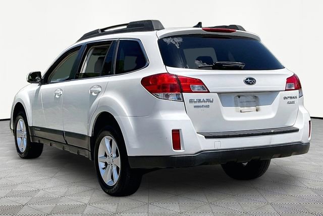 Used 2014 Subaru Outback 2.5i Premium AWD/4WD image 4