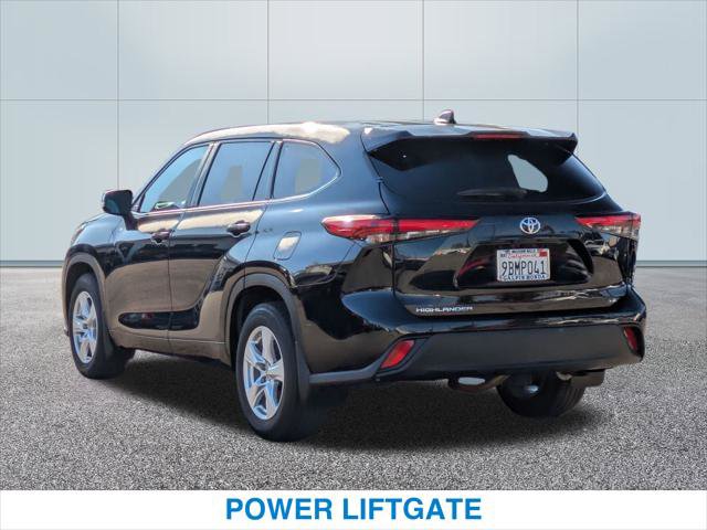 Used 2022 Toyota Highlander LE image 9