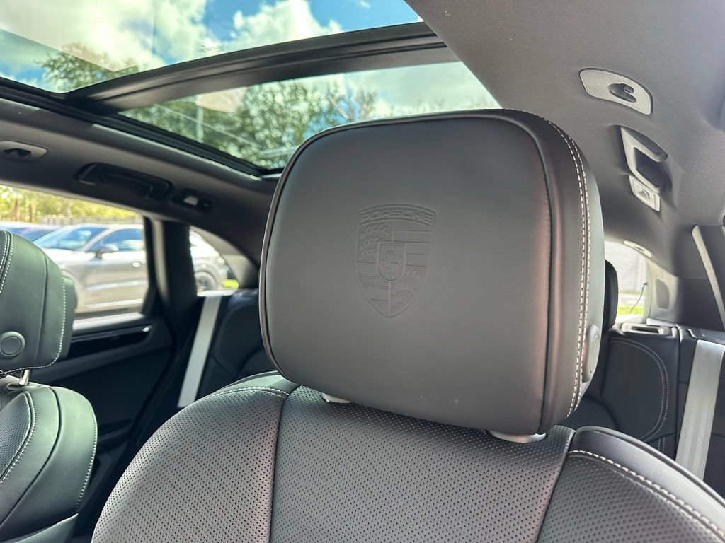 Certified 2026 Porsche Macan S AWD/4WD image 25