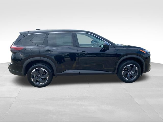Used 2025 Nissan Rogue SV AWD/4WD image 14