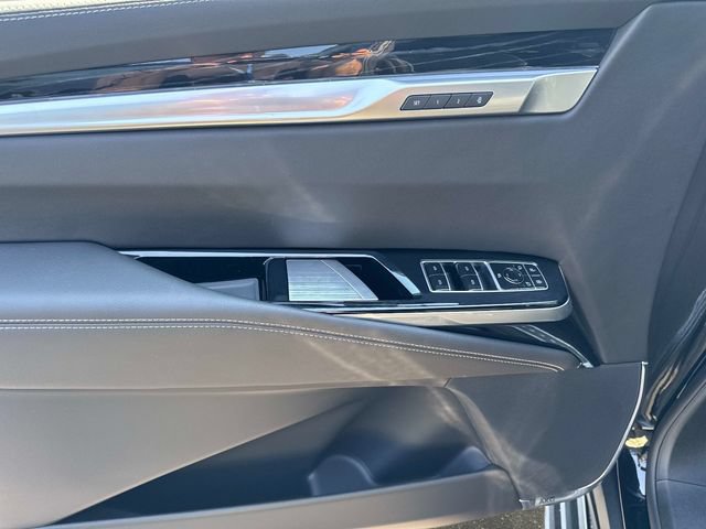 New 2026 Cadillac Escalade ESV Sport w/ LPO, Floor Liner Package AWD/4WD image 19