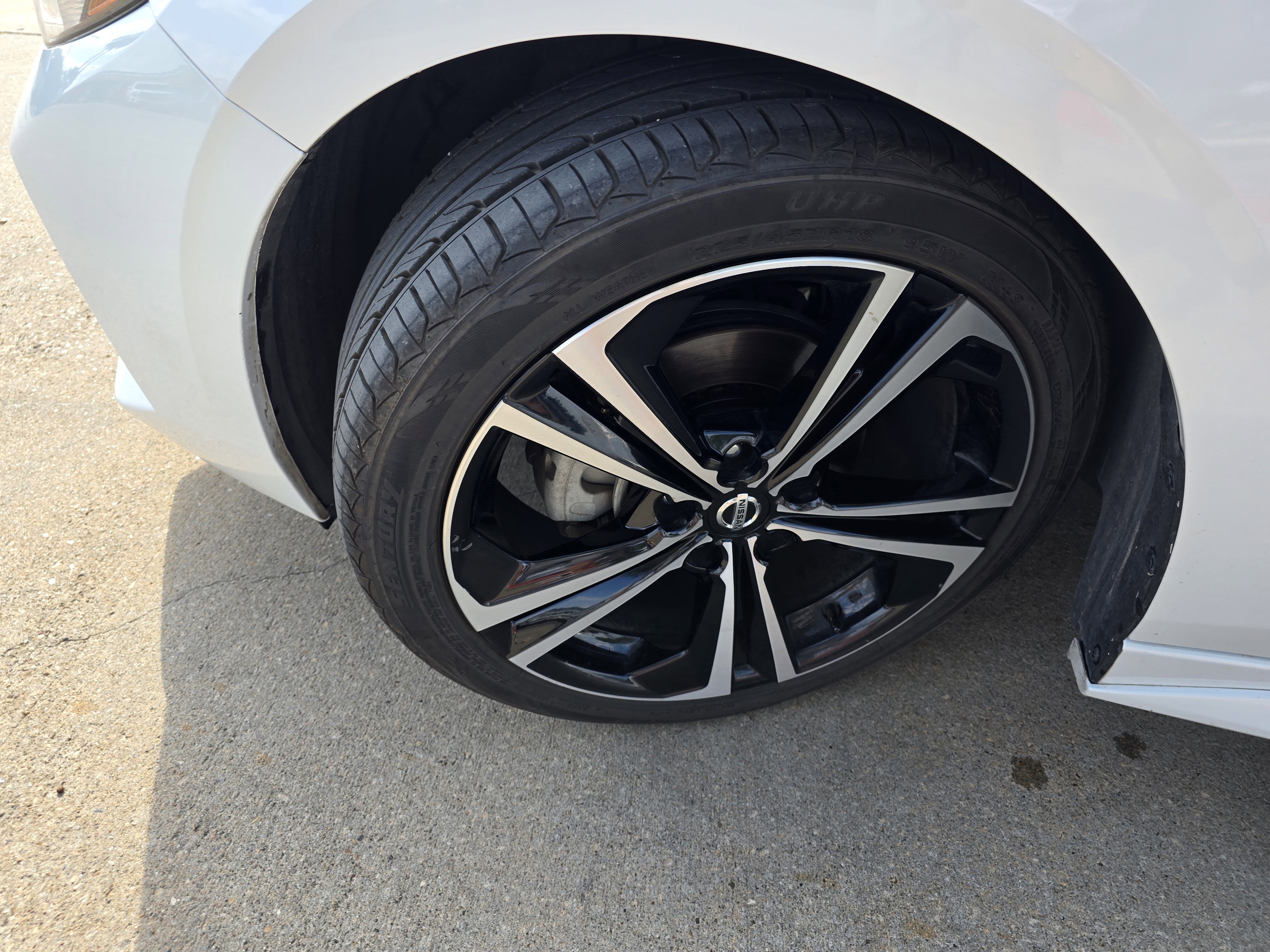 Used 2021 Nissan Sentra SR image 9